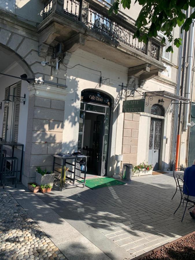 Palazzo Clerici Lägenhet Luino Exteriör bild