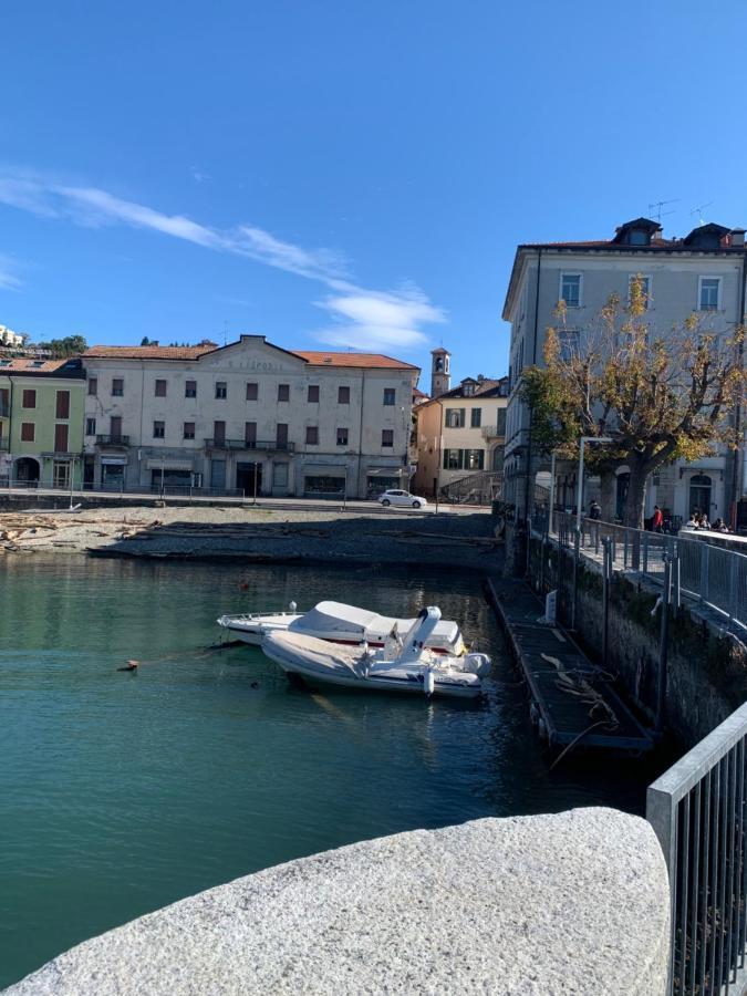 Palazzo Clerici Lägenhet Luino Exteriör bild